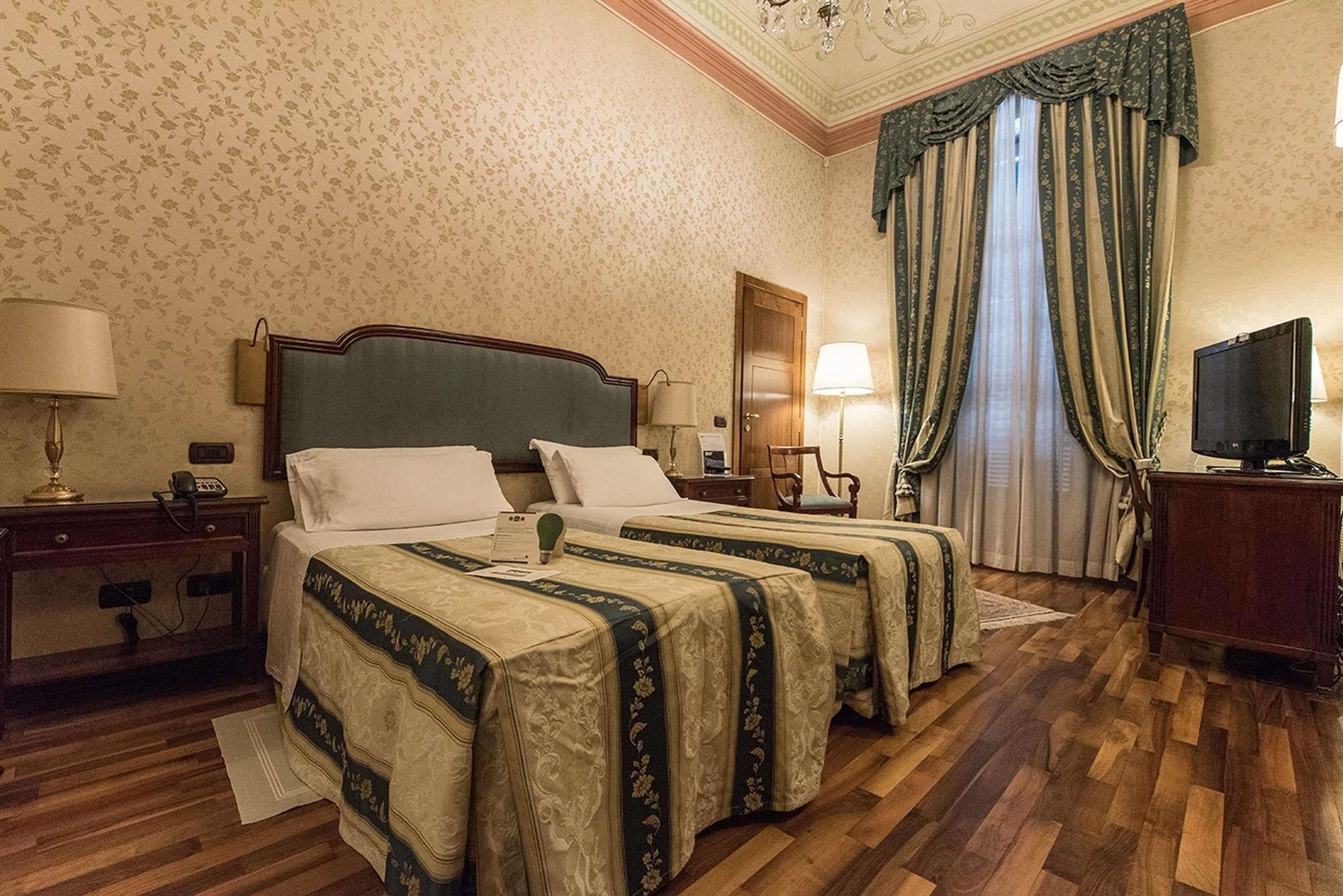 Phi Hotel Principe Cuneo Dış mekan fotoğraf