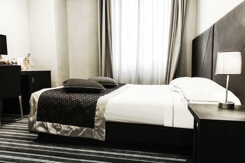 Phi Hotel Principe Cuneo Dış mekan fotoğraf